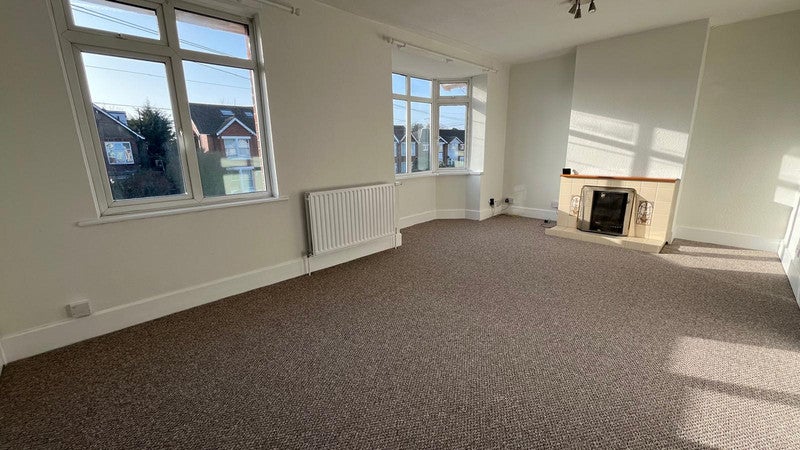 Flat South Farm Road in Worthing