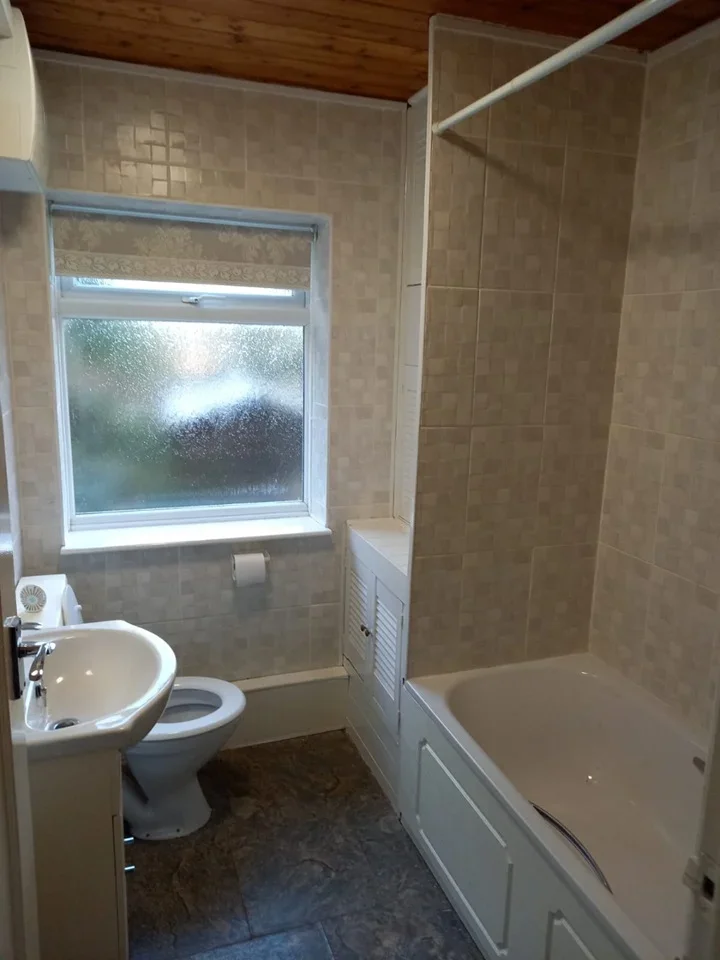 Flat Manor Rise in Stone
