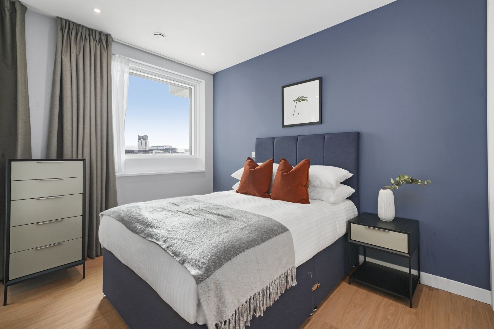 Flat Anthems Way in Greater London
