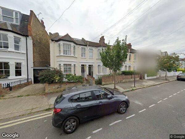 Room Lysia Street in Greater London