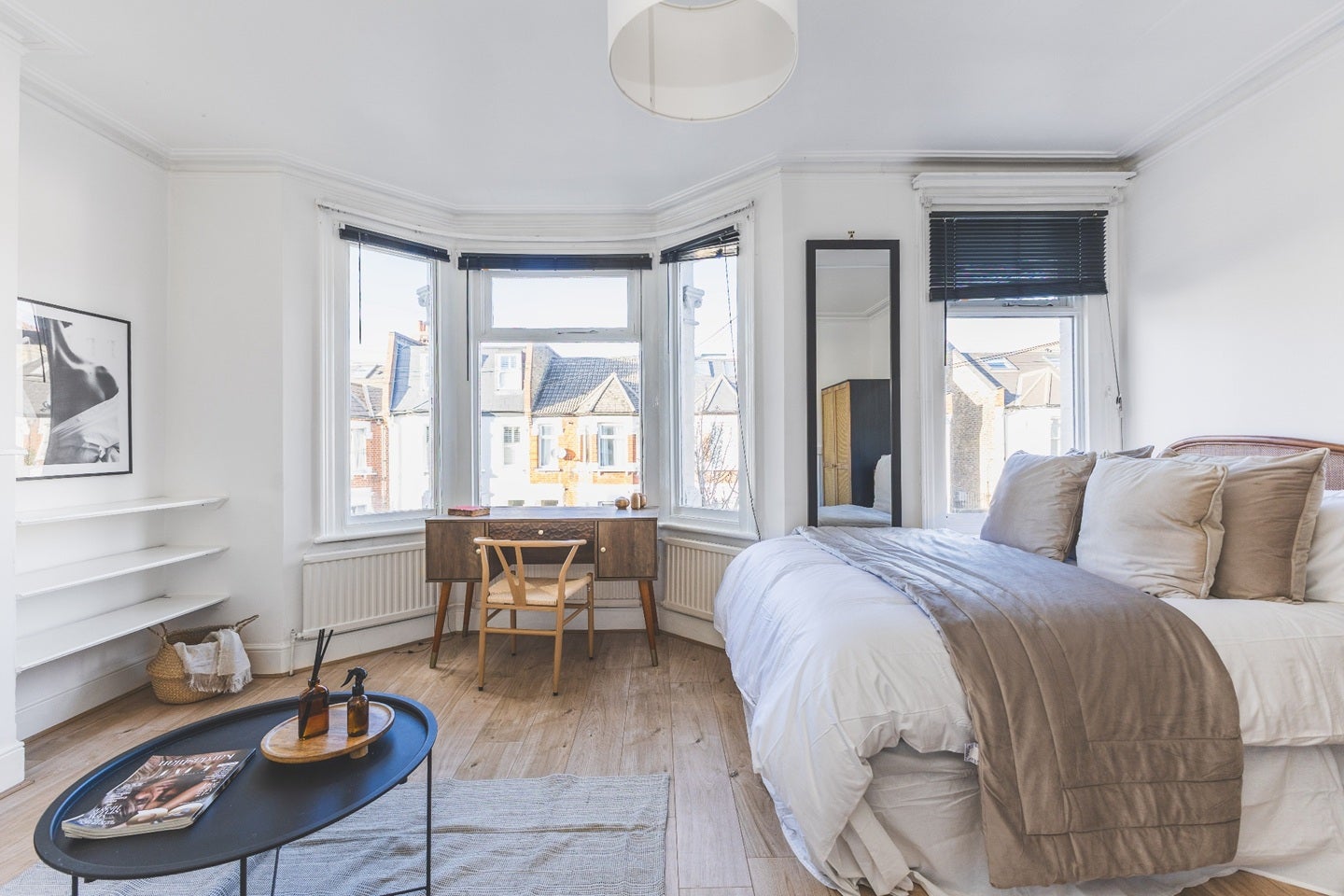 Room Lysia Street in Greater London