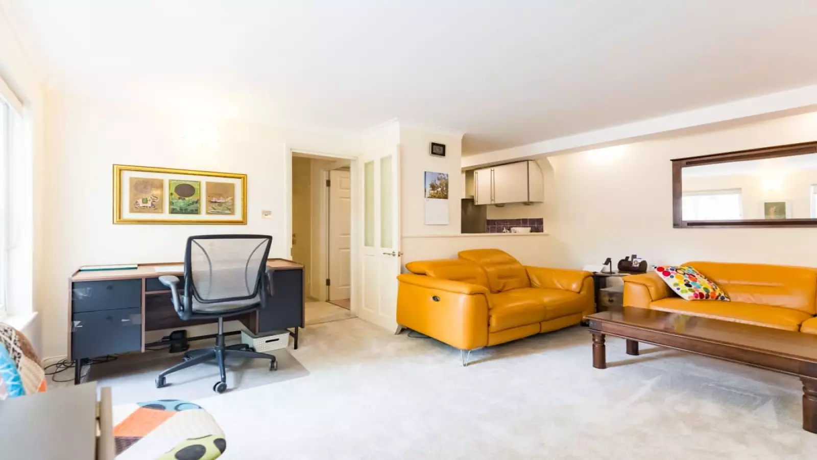 Flat Notting Hill Gate in Greater London