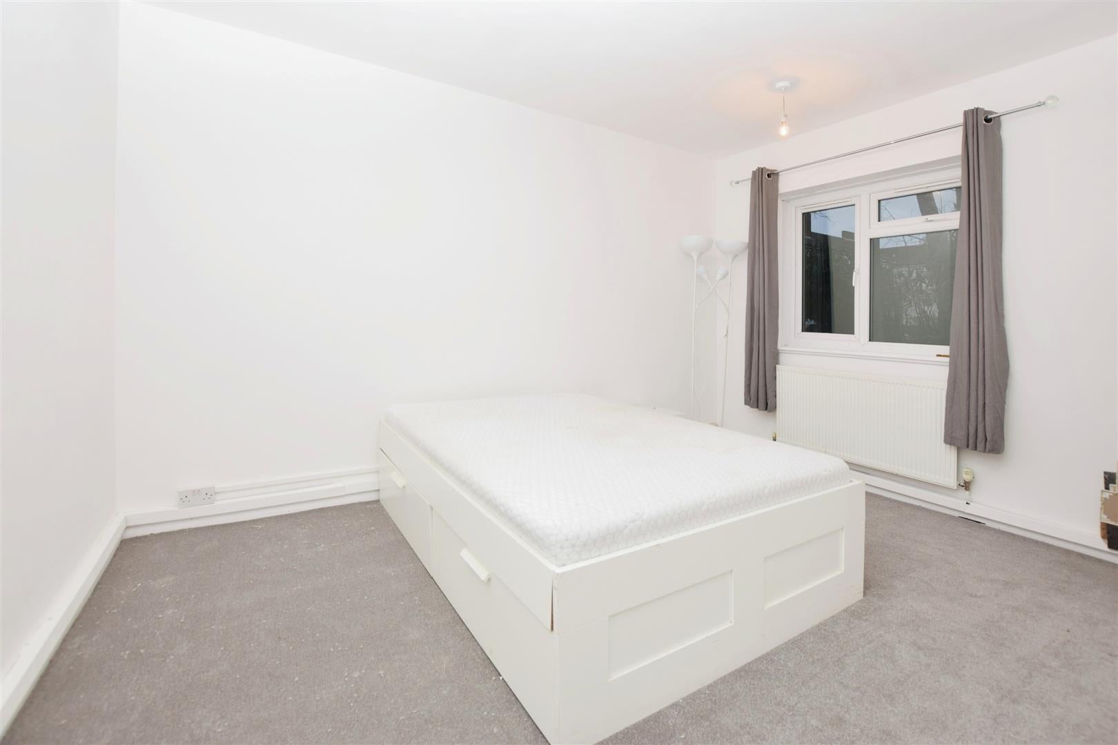 Flat Mill Green in Greater London