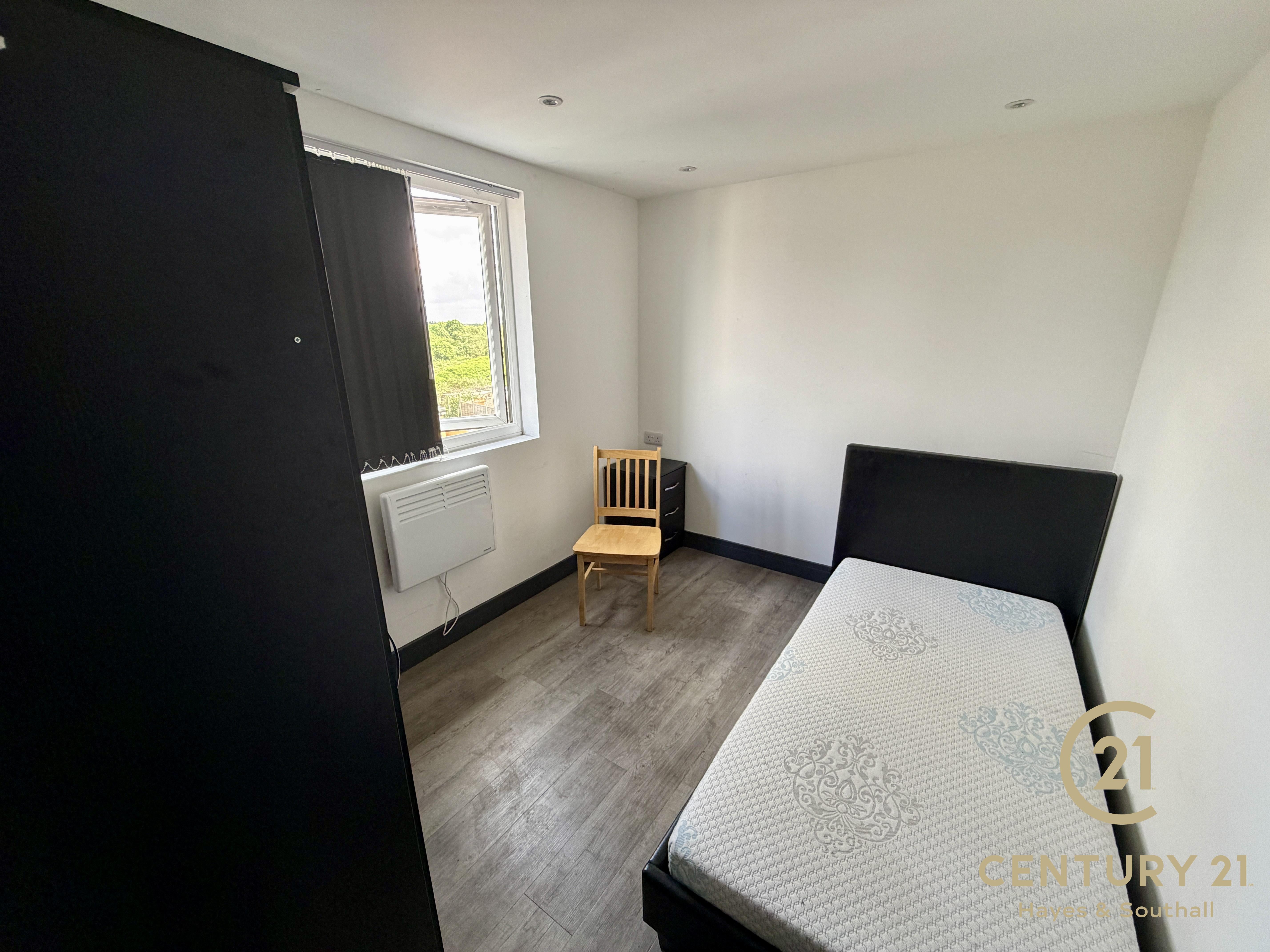 Room Sipson Road in Greater London