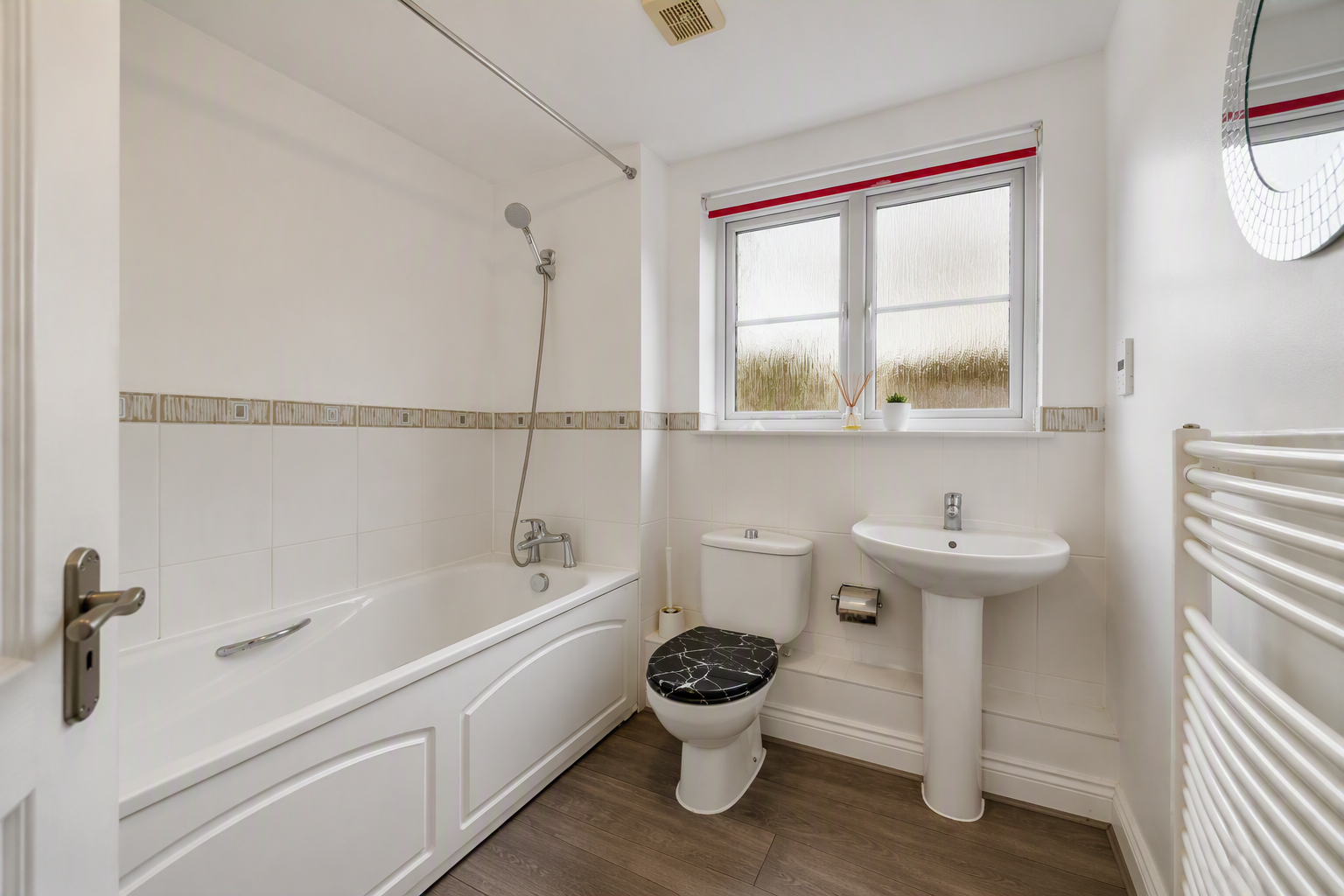 Flat East India Way in Greater London