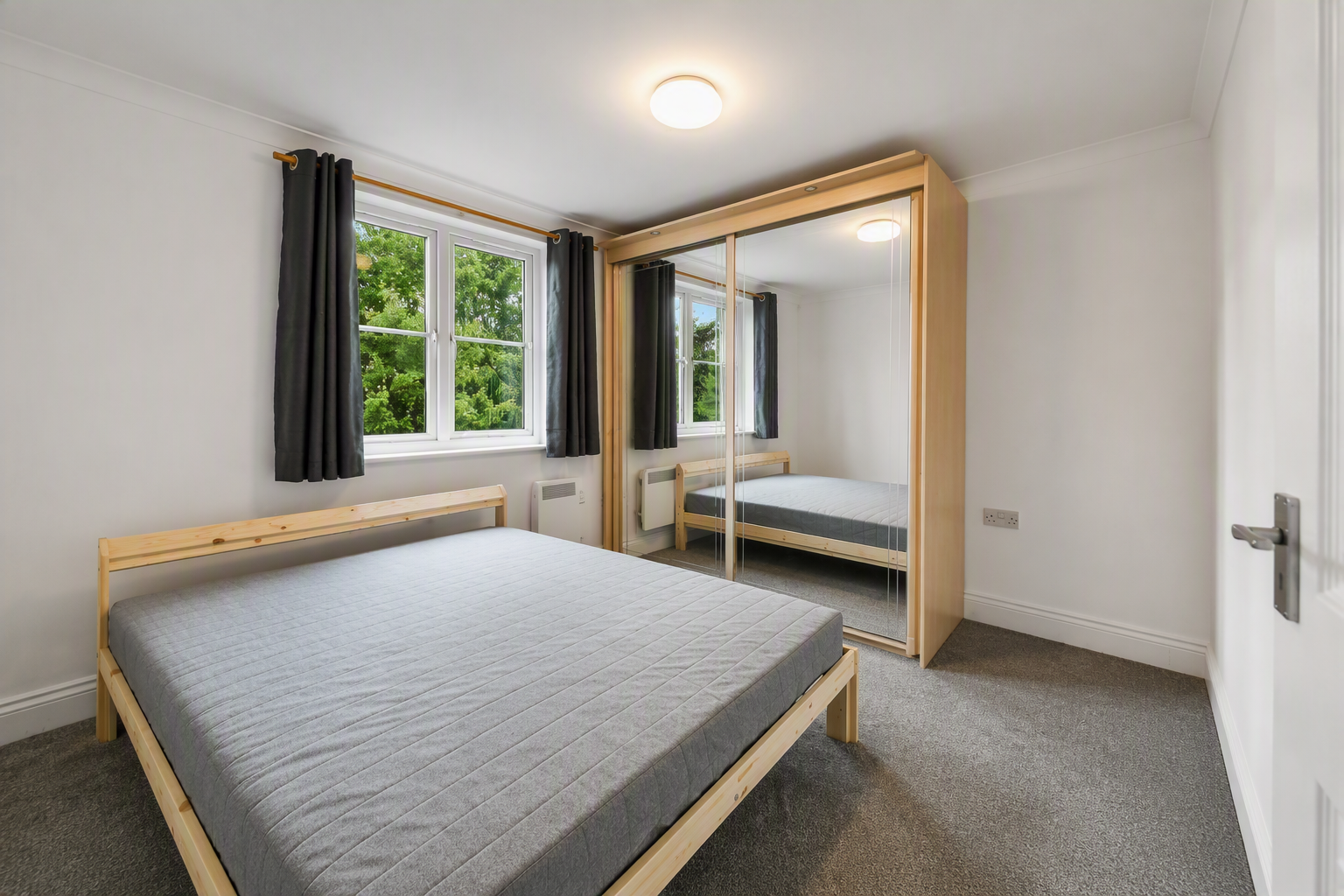 Flat East India Way in Greater London