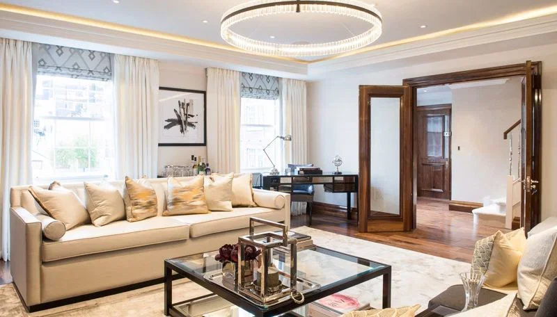 Flat Grosvenor Hill in City of Westminster
