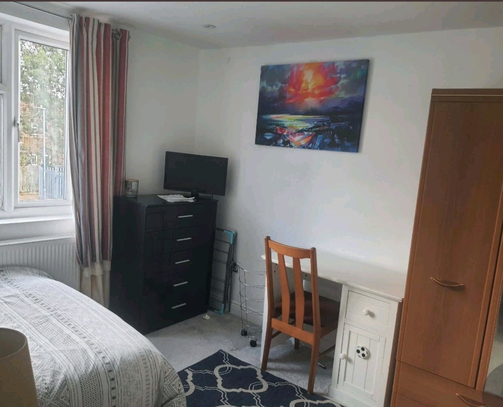 House Crabtree Avenue in Greater London