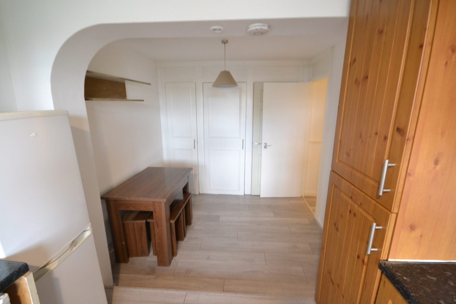 Flat Treadgold Street in Greater London