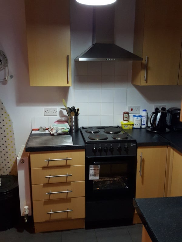 Room Penhevad Street in Cardiff