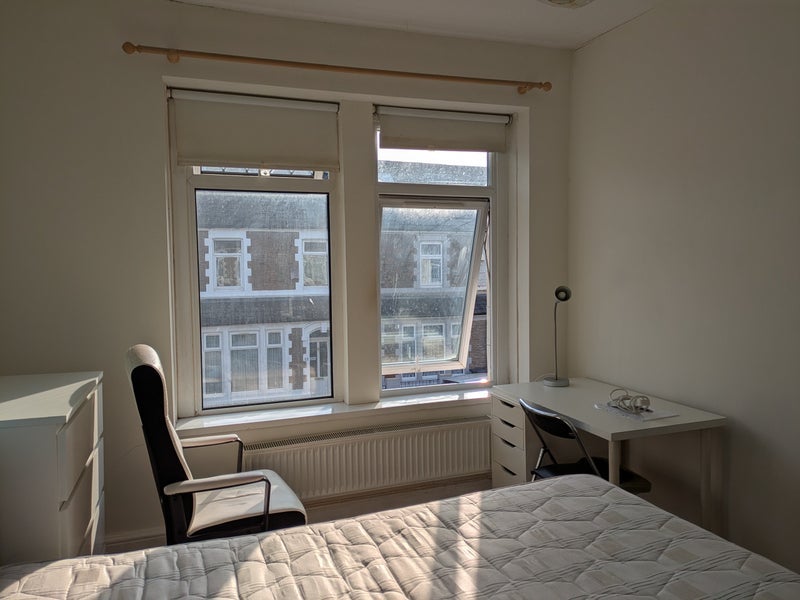Room Penhevad Street in Cardiff