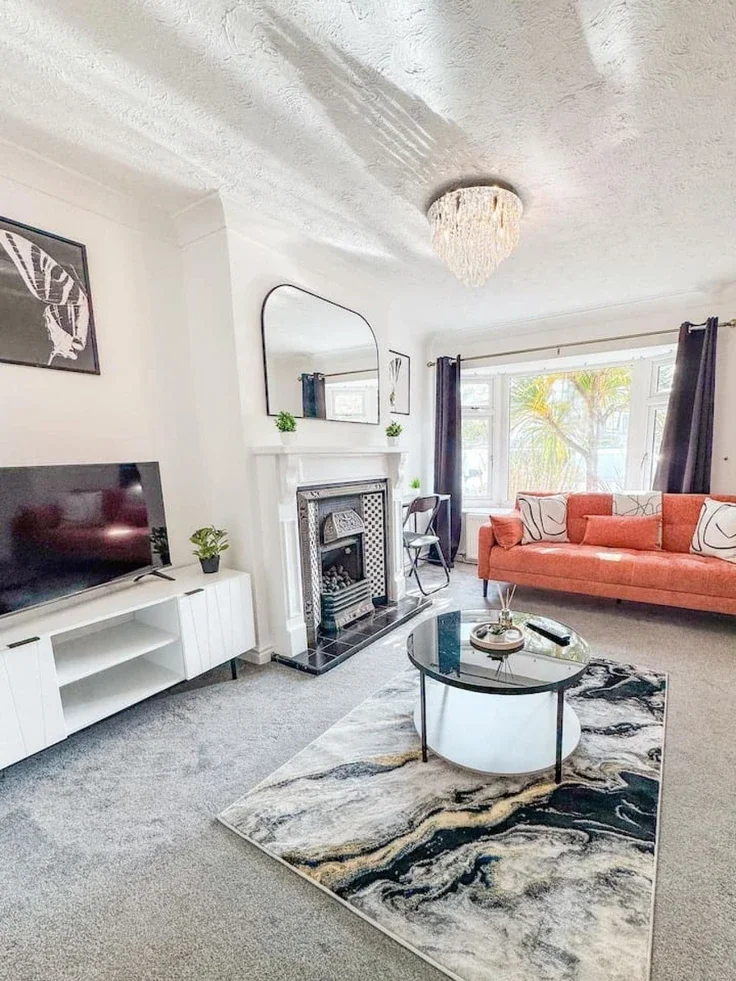 House Raygill Close in Leeds