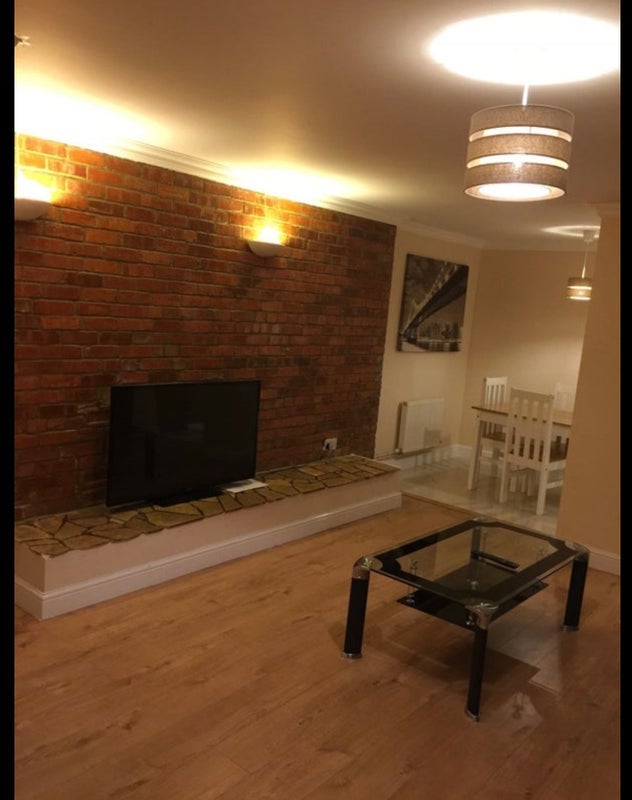 Room Northgate Road in Crawley