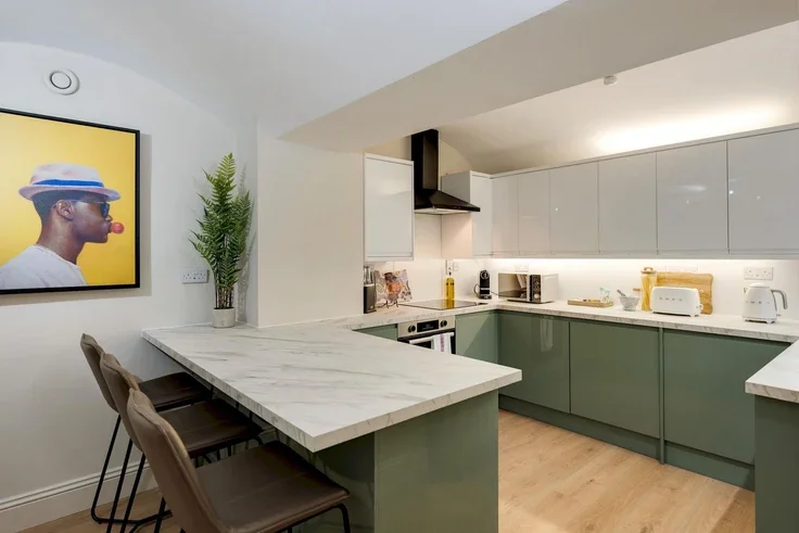 Flat Triangle West in Bristol
