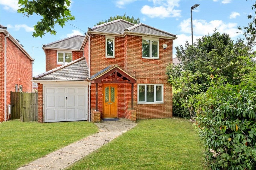 House Hemnall Street in Epping Forest