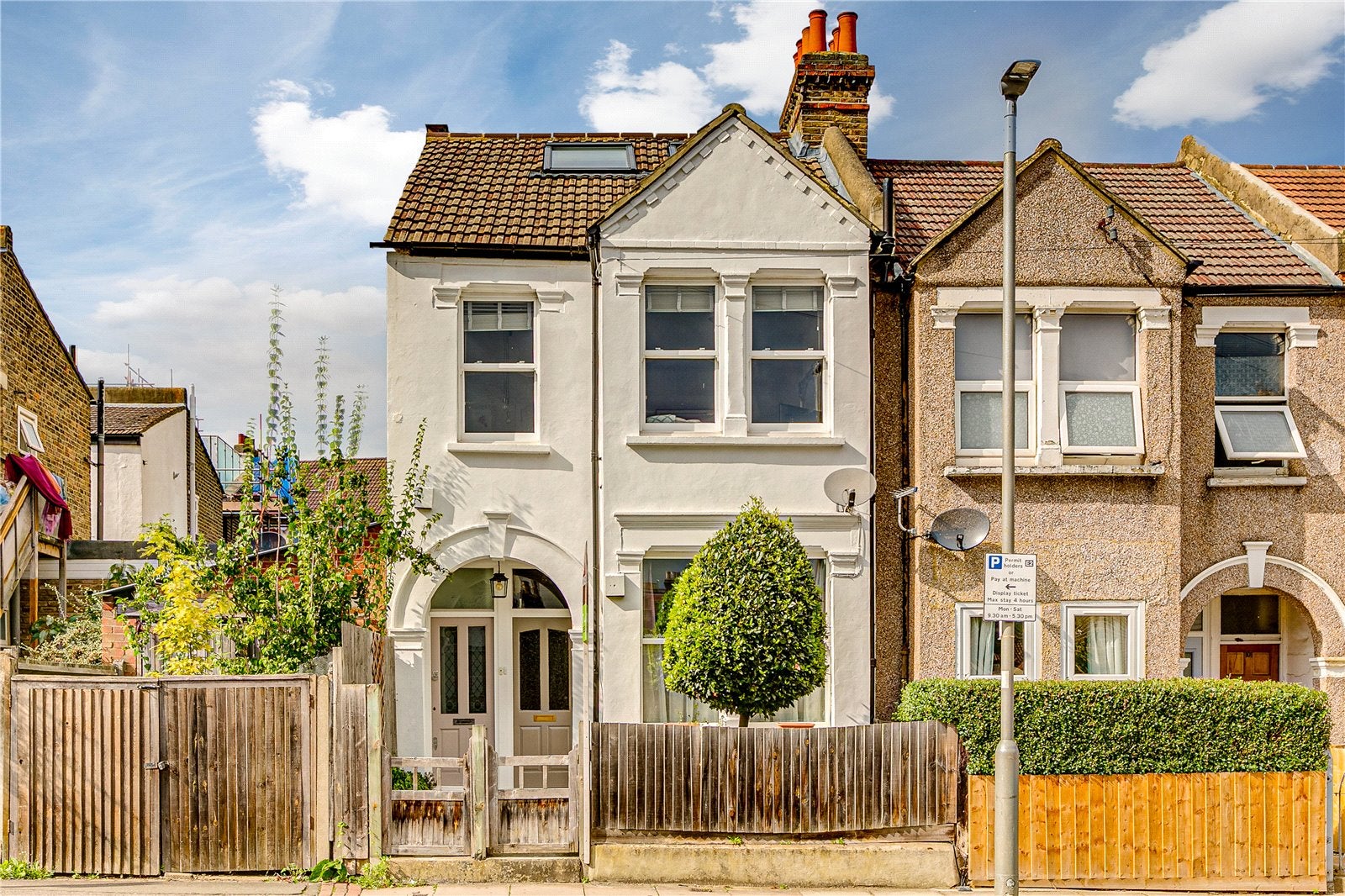 Flat Charlmont Road in Greater London