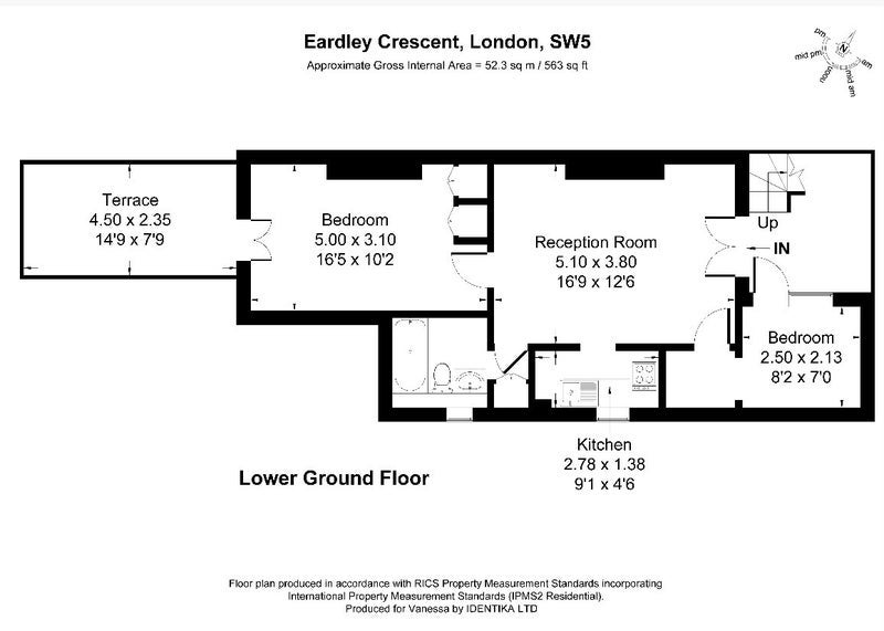 Flat Eardley Crescent in Greater London