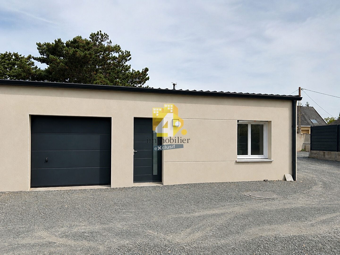House Rue du Docteur Praux in Saint-Gildas-des-Bois