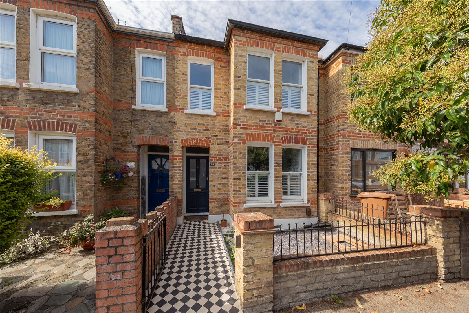 House Spencer Road in Greater London