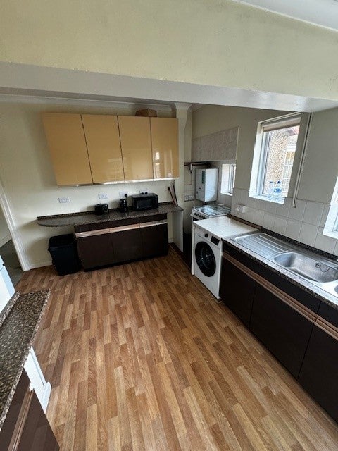 Room Burnham Drive in Greater London
