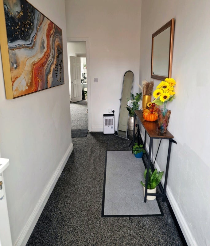 Room Gibraltar Lane in Tameside