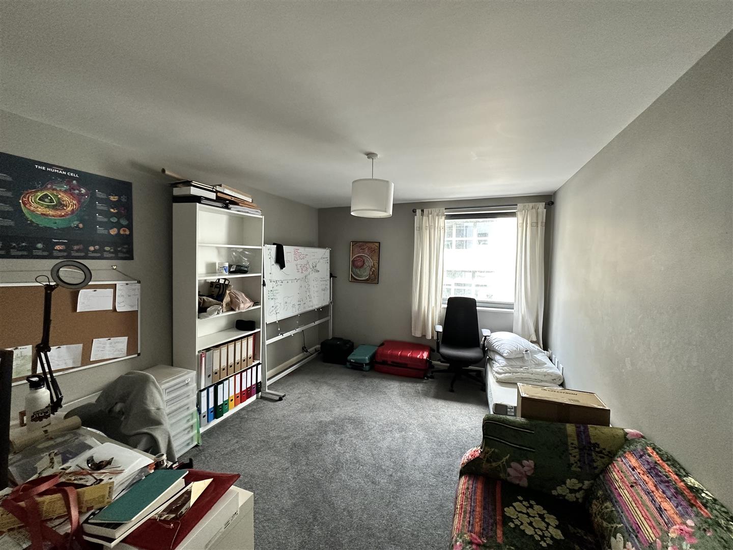 Flat Deanery Road in Bristol