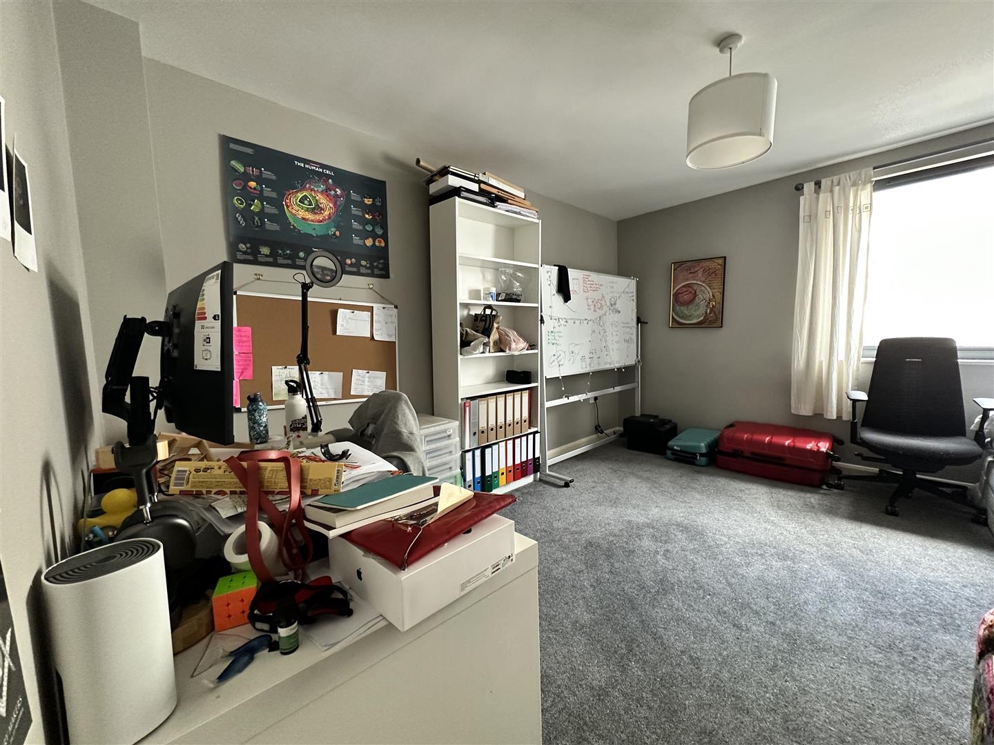 Flat Deanery Road in Bristol
