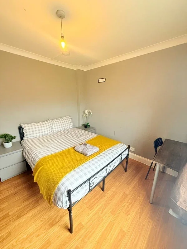 Room Windsor Road in Greater London
