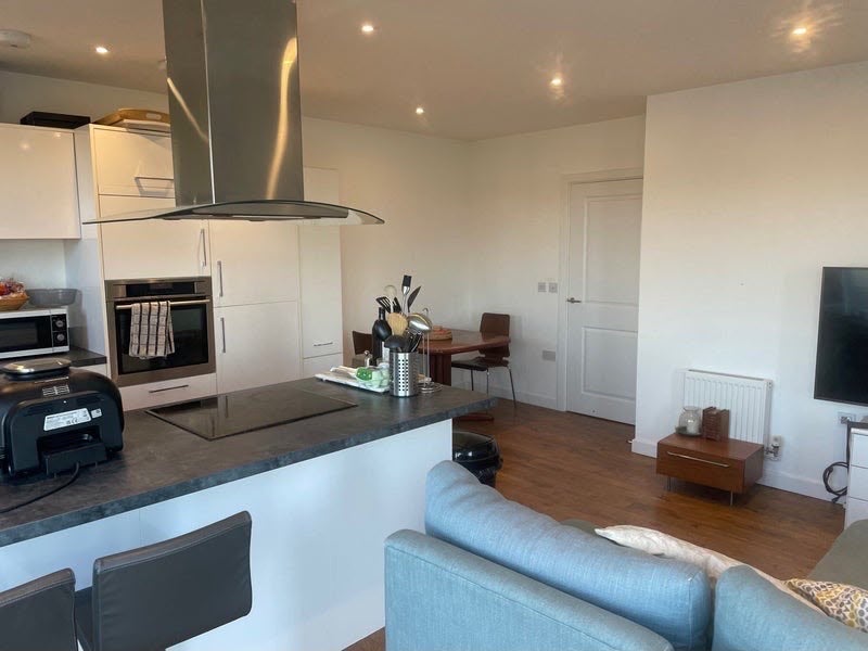 Room High Road Leyton in Greater London