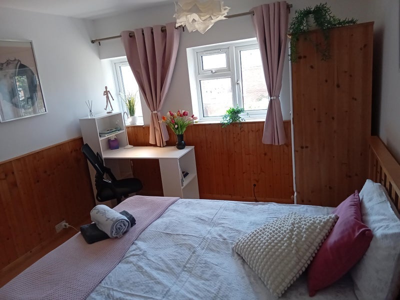Room Hermitage Road in Charnwood