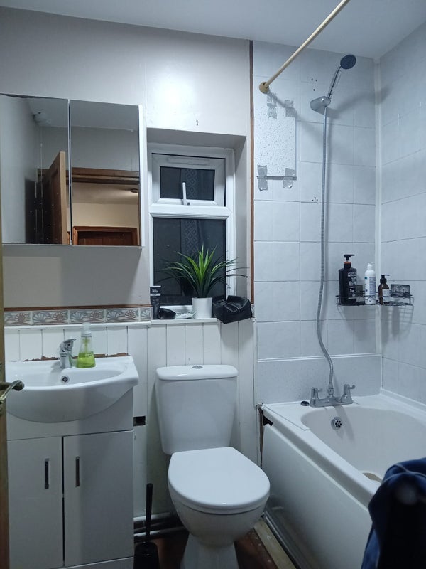 Room Hermitage Road in Charnwood