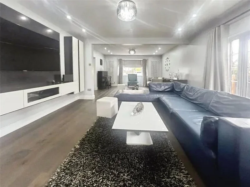 Room Little Bushey Lane in Hertsmere