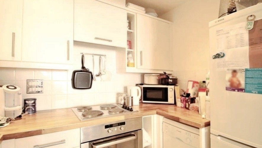 Flat Oldridge Close in Greater London