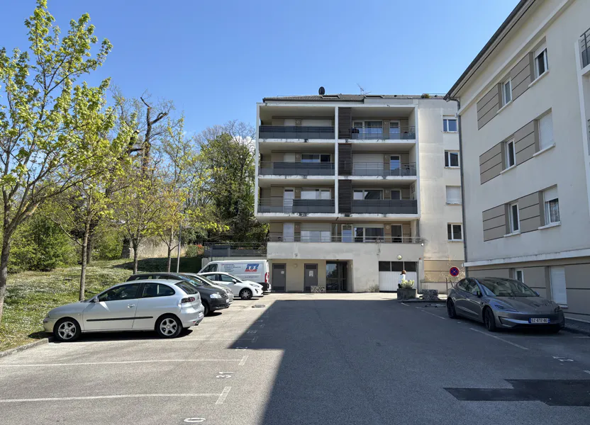 Appartement Route de la Colline à Vétraz-Monthoux