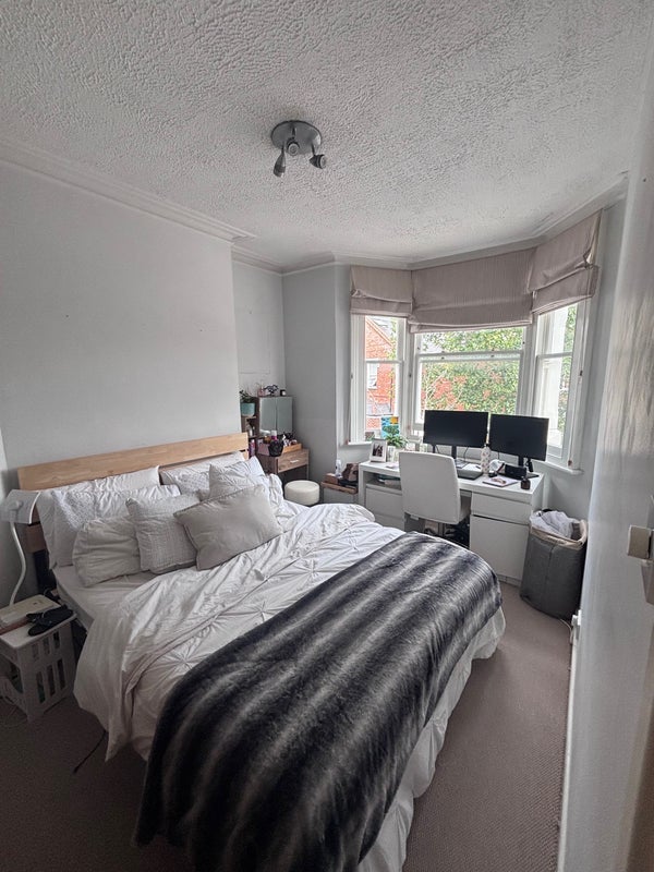 Room Atheldene Road in Greater London
