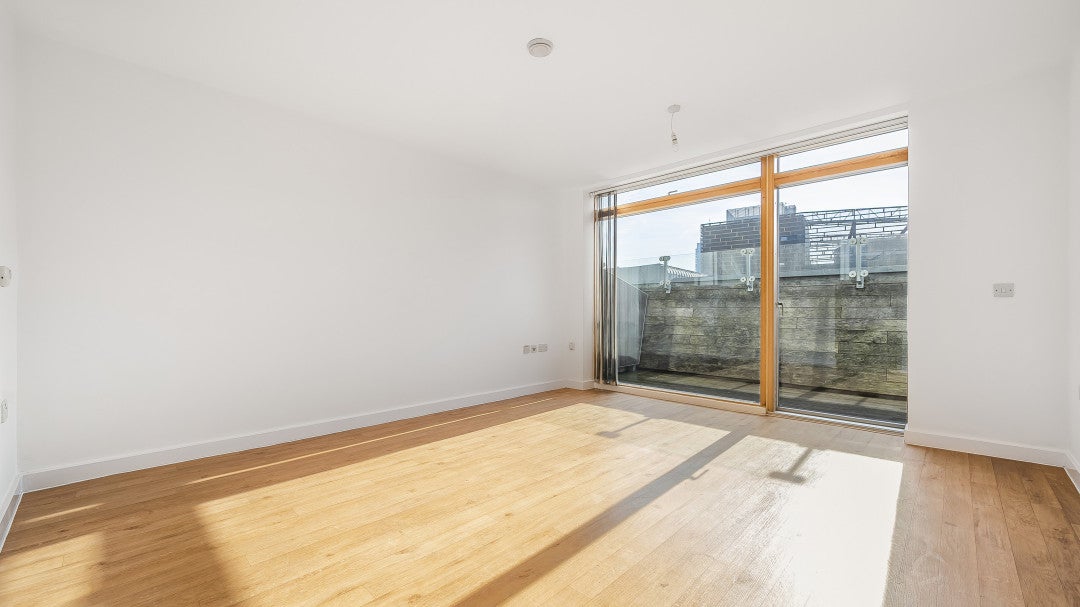 Flat Tidemill Way in Greater London