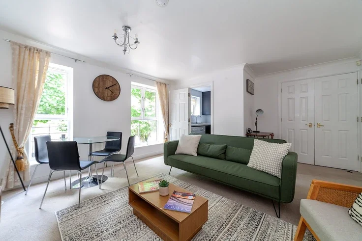 Flat Wesley Avenue in Greater London