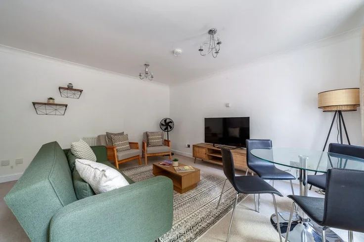 Flat Wesley Avenue in Greater London