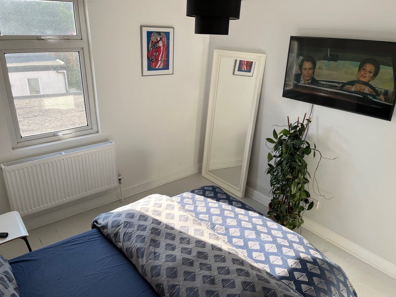 Room Water Lane in Greater London