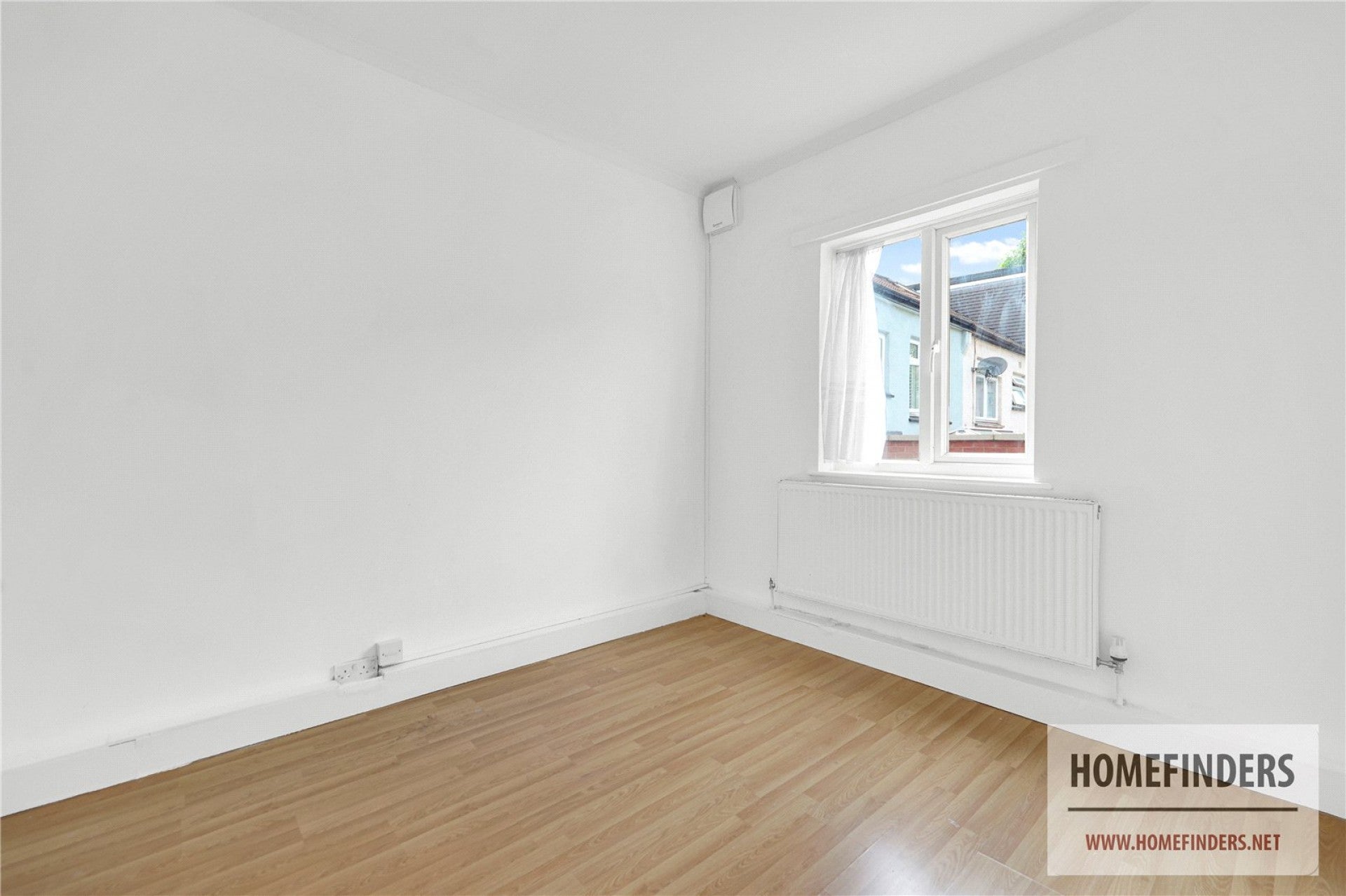 Flat Eton Manor Court in Greater London