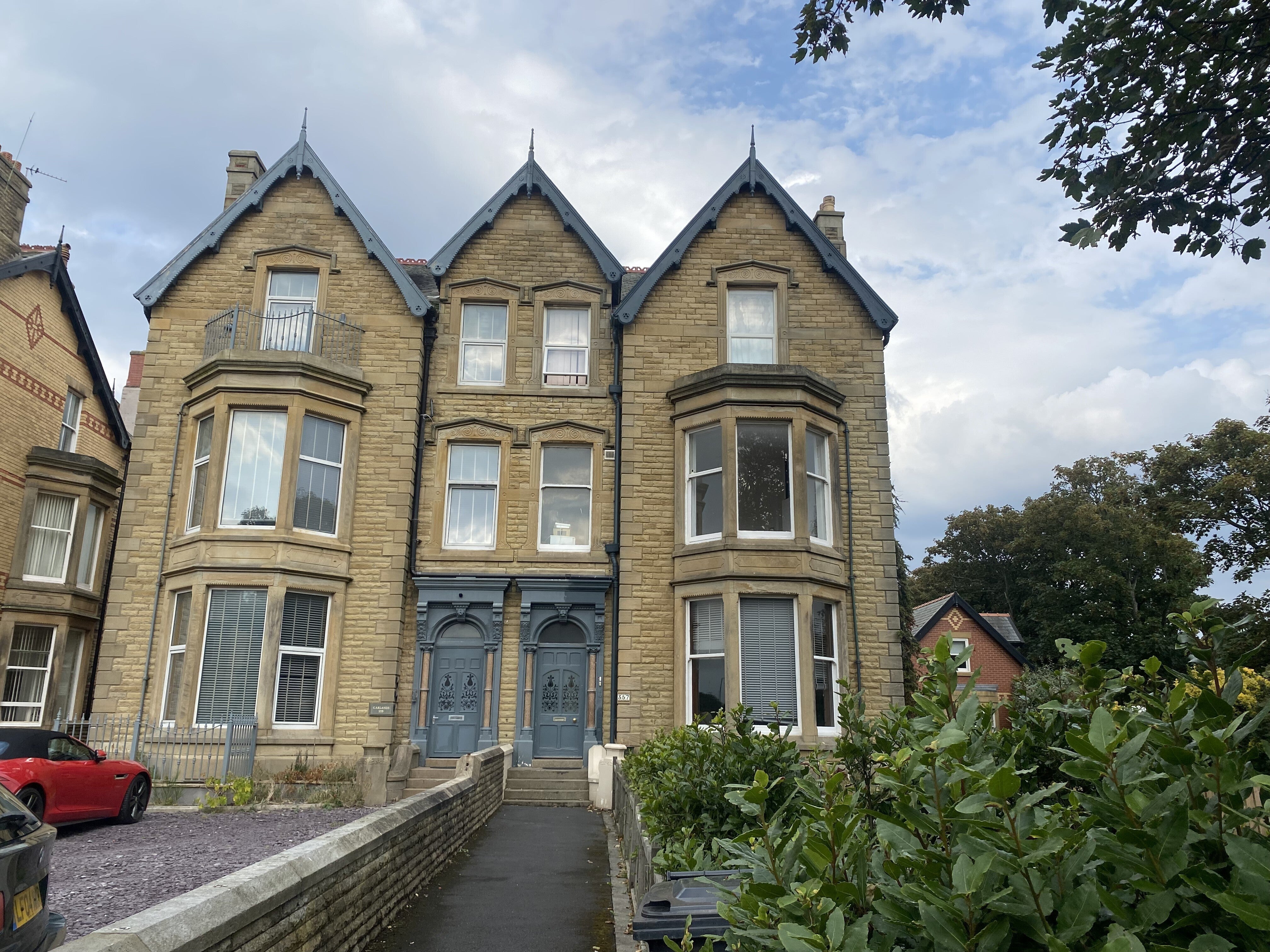 Flat Clifton Drive North in Borough of Fylde