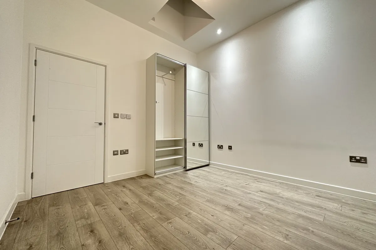 Flat Edinburgh Way in Harlow