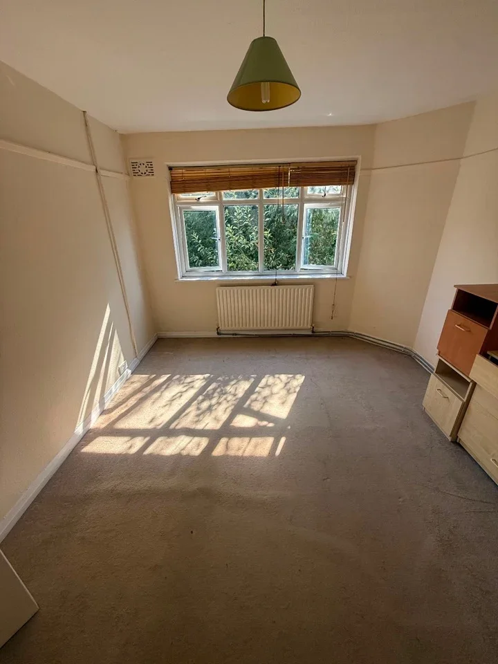 Flat Grosvenor Road in Greater London