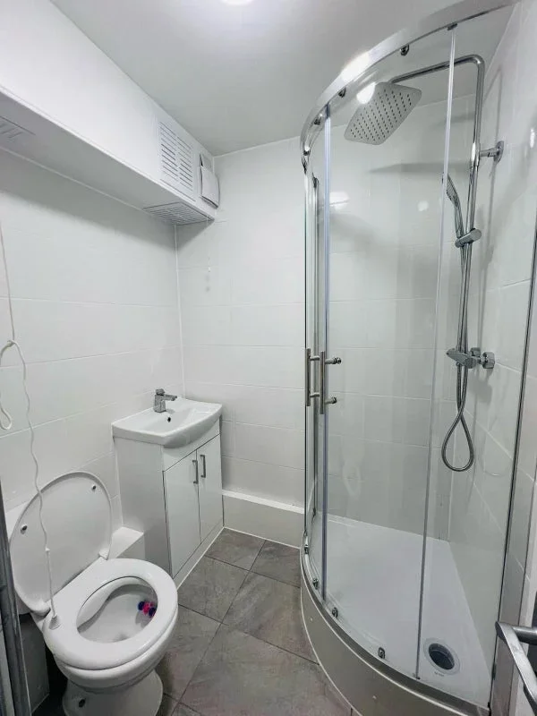 Room Victoria Road in Greater London
