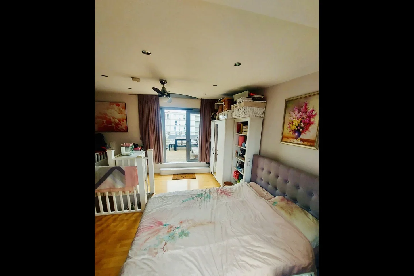 Flat Grange Road in Greater London