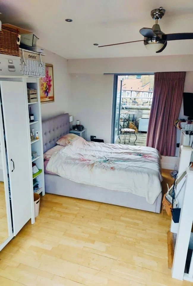 Flat Grange Road in Greater London