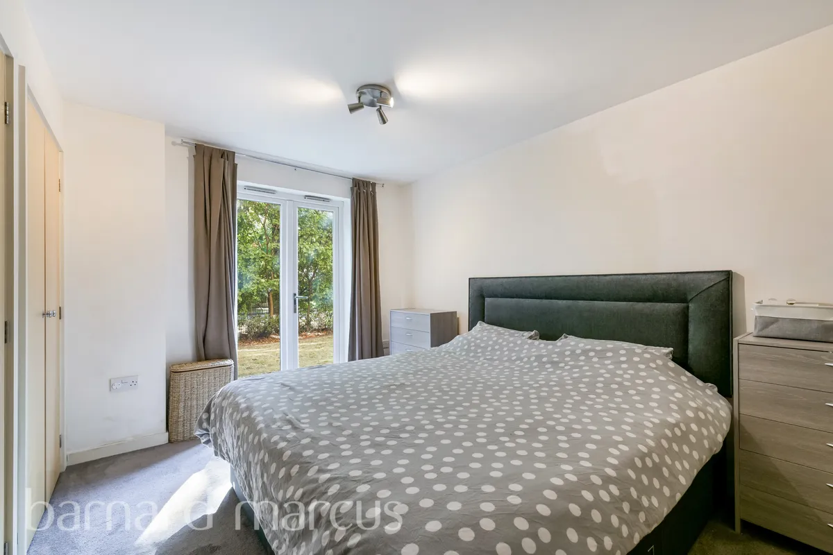 Flat Larkham Close in Greater London