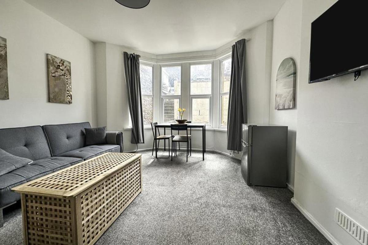 Flat Knowle Road in Bristol