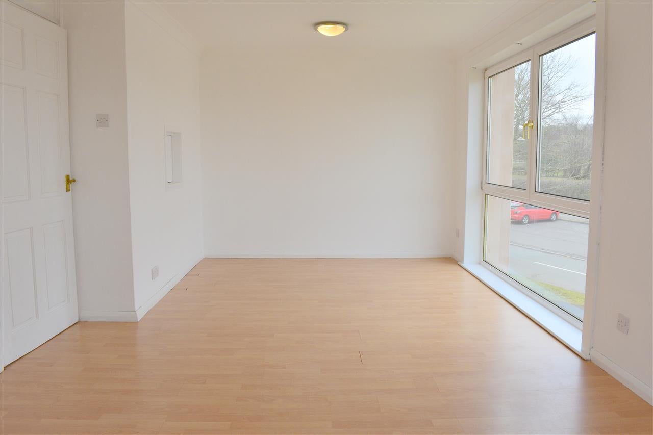 Flat Alloway Road in East Kilbride