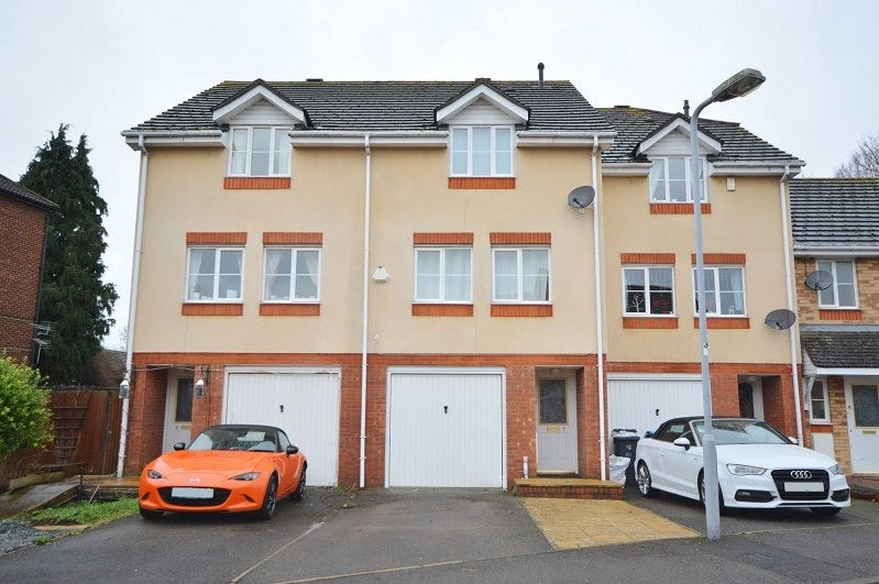 House Padley Close in Greater London